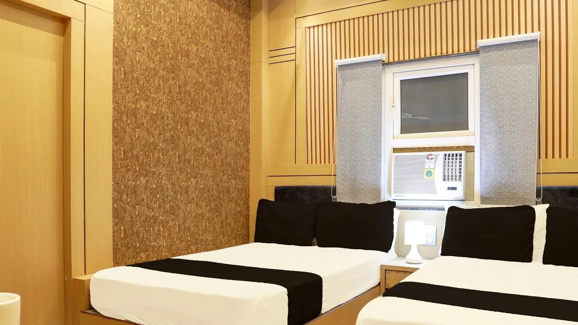 ורנאסי Hotel O Gc Inn 4*,